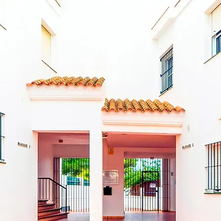 Apartment En Atalaya, A 350 Metros De La Playa Piscina Comunitaria
